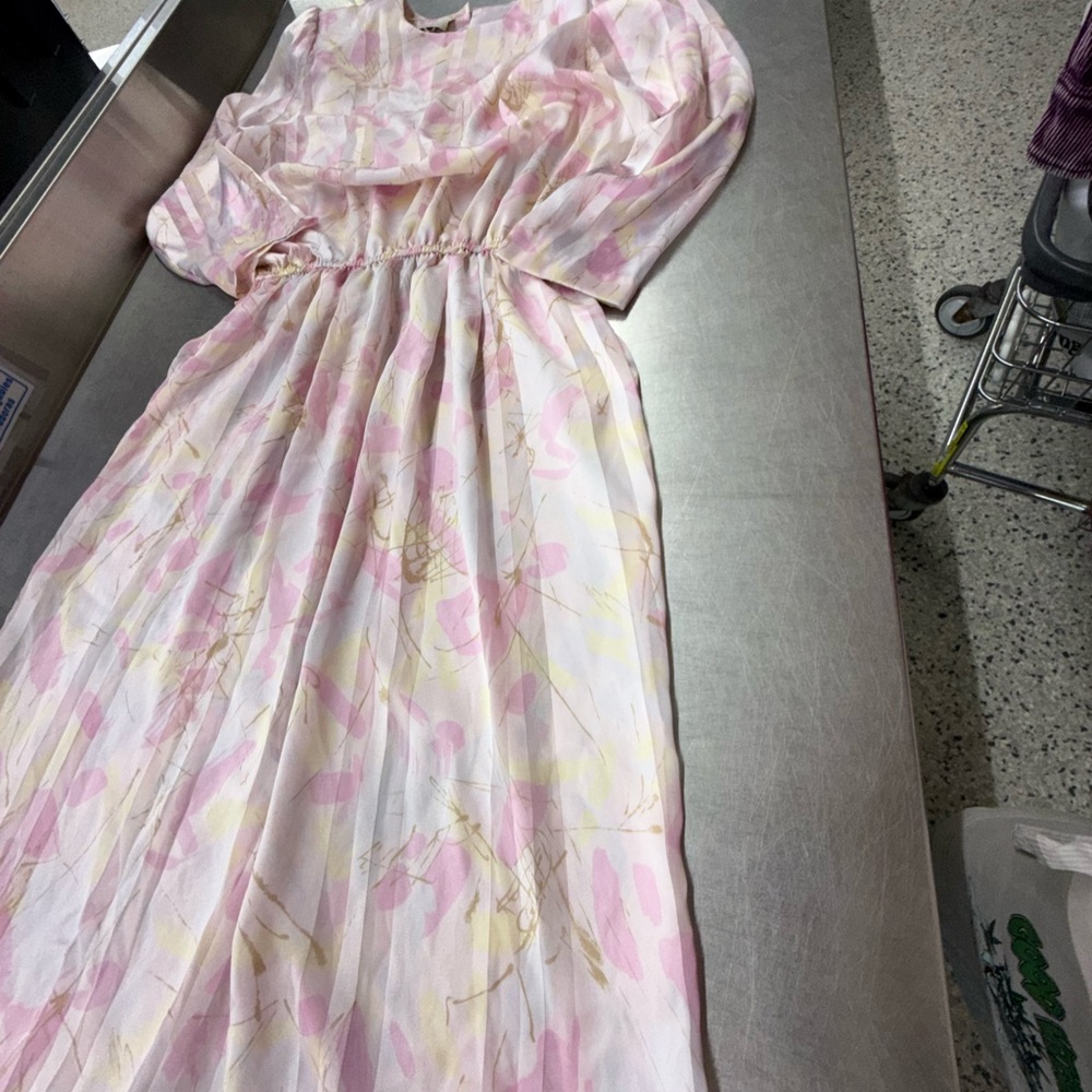 Vintage Floral Pink and White Dress - Picture 11 of 15